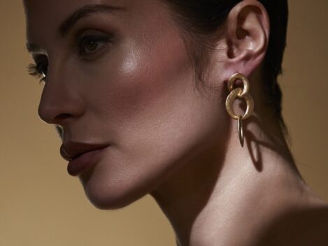 Ohrstecker Freya, gold, Modeschmuck von themoshi