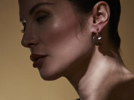 Ohrstecker Linnea, braun-gold